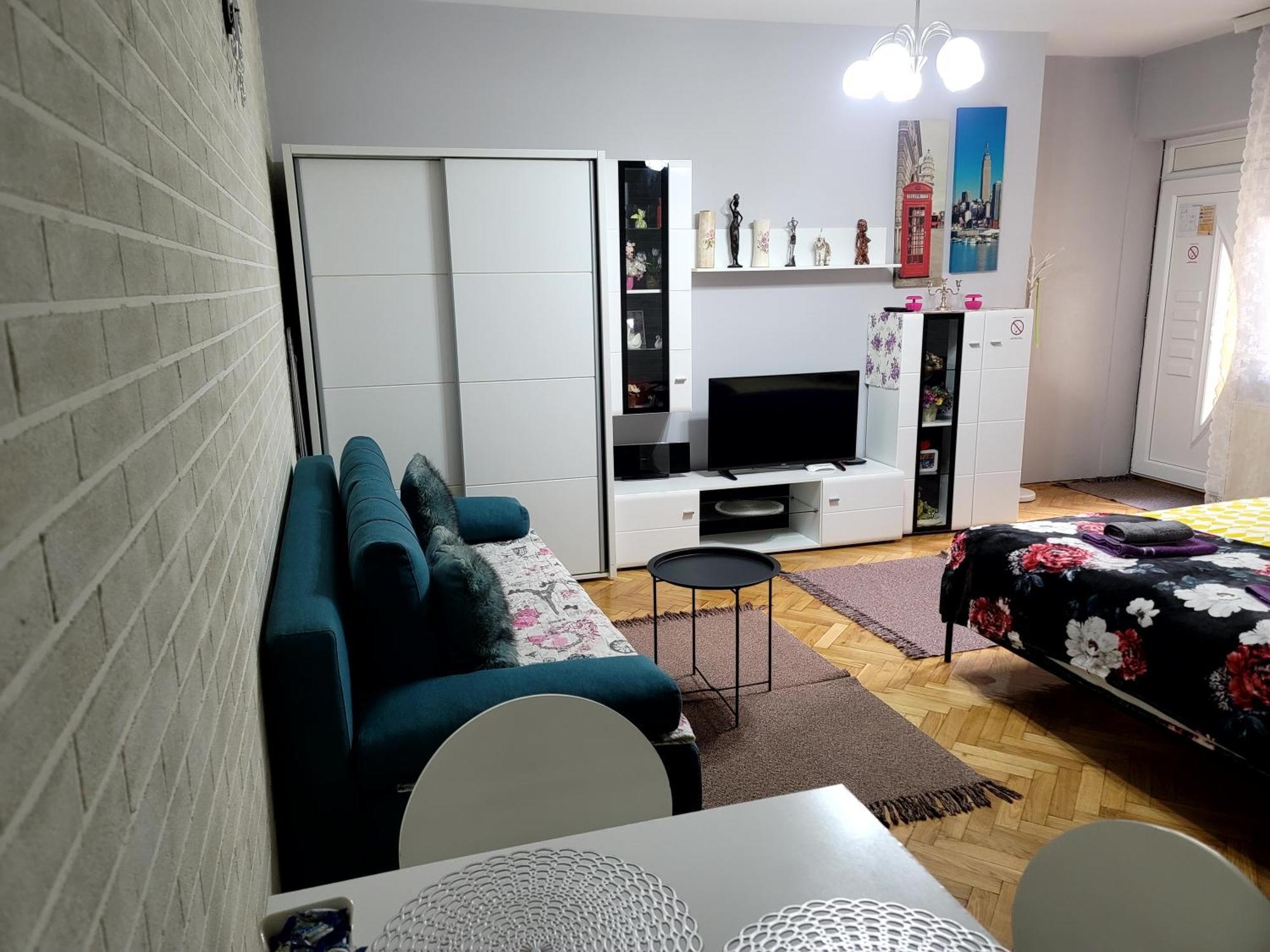 Apartman "Garden" Novi Sad Luaran gambar