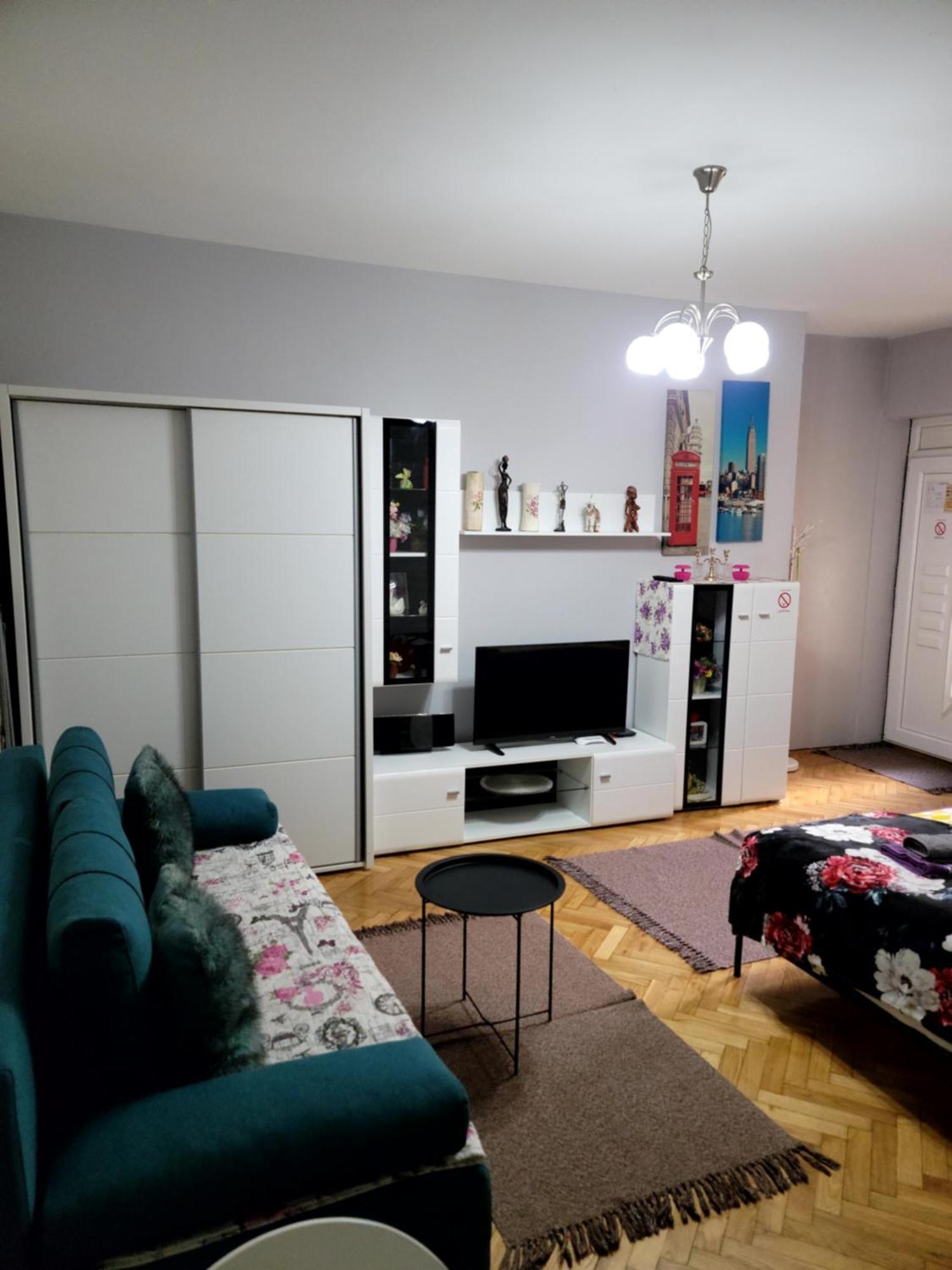 Apartman "Garden" Novi Sad Luaran gambar