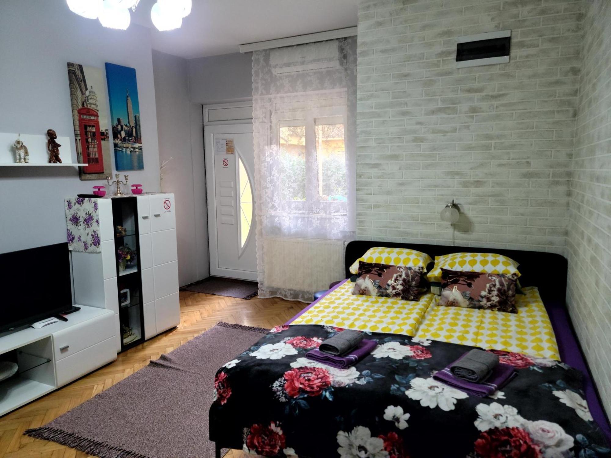 Apartman "Garden" Novi Sad Luaran gambar