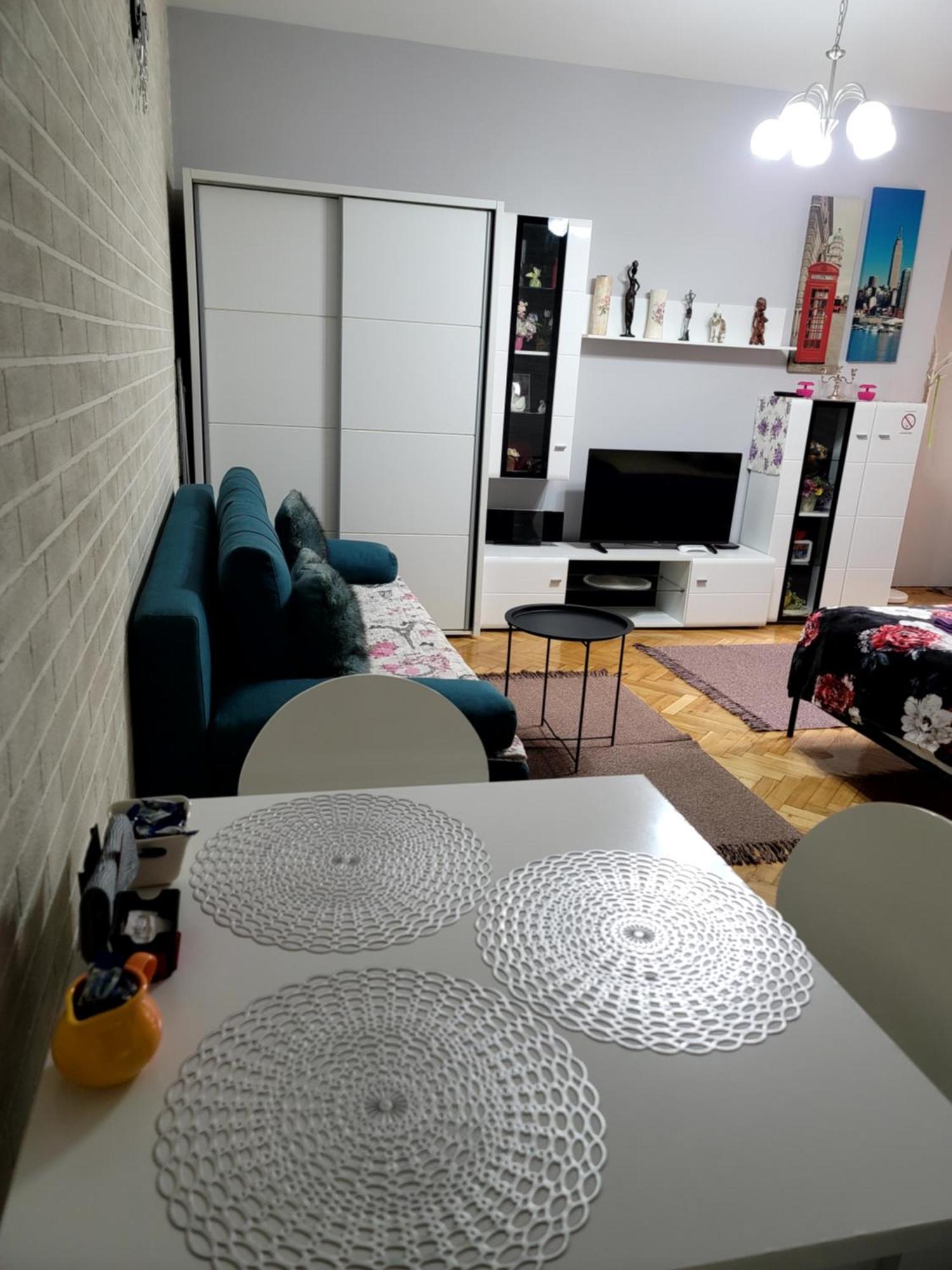 Apartman "Garden" Novi Sad Luaran gambar