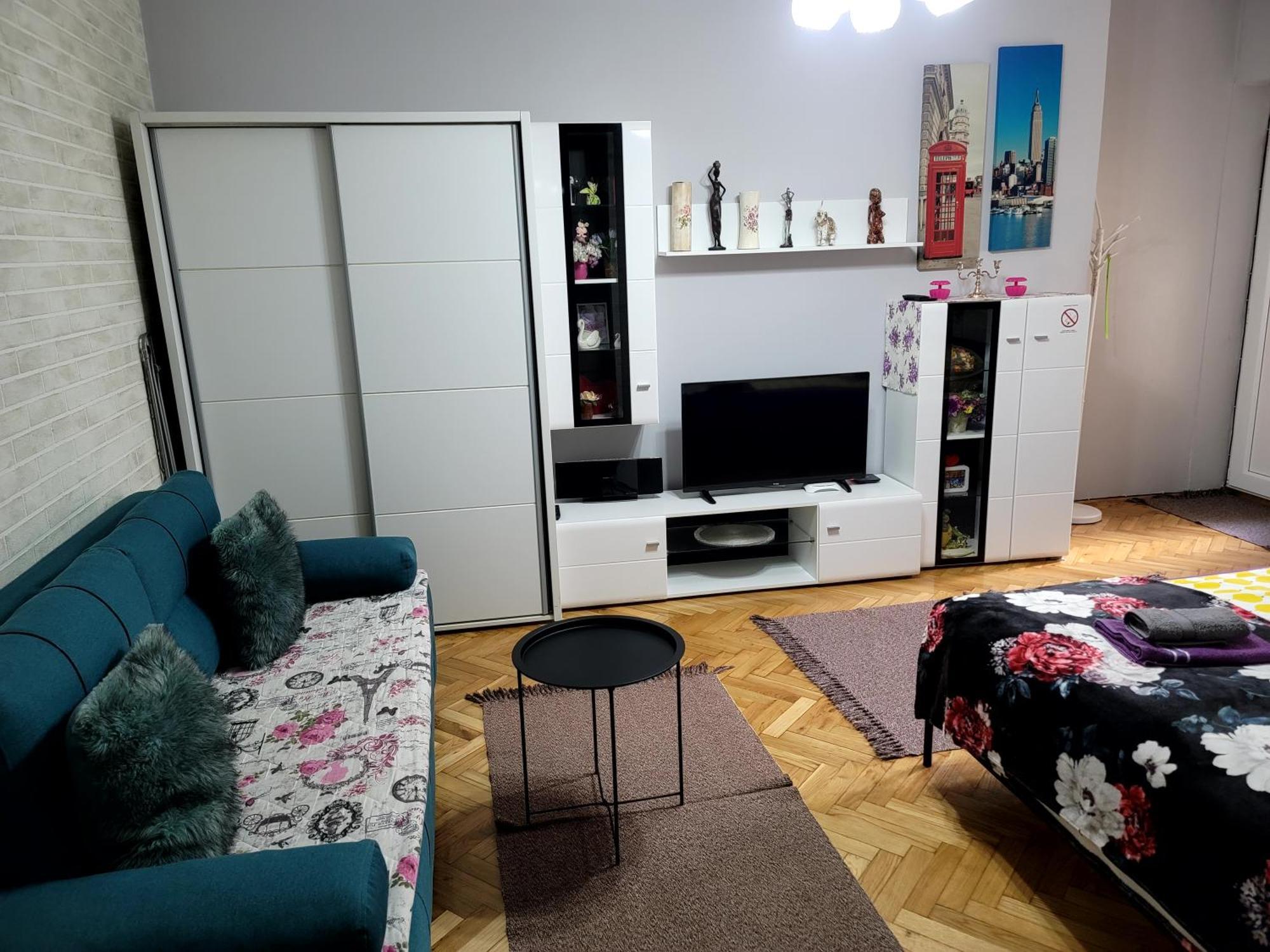 Apartman "Garden" Novi Sad Luaran gambar