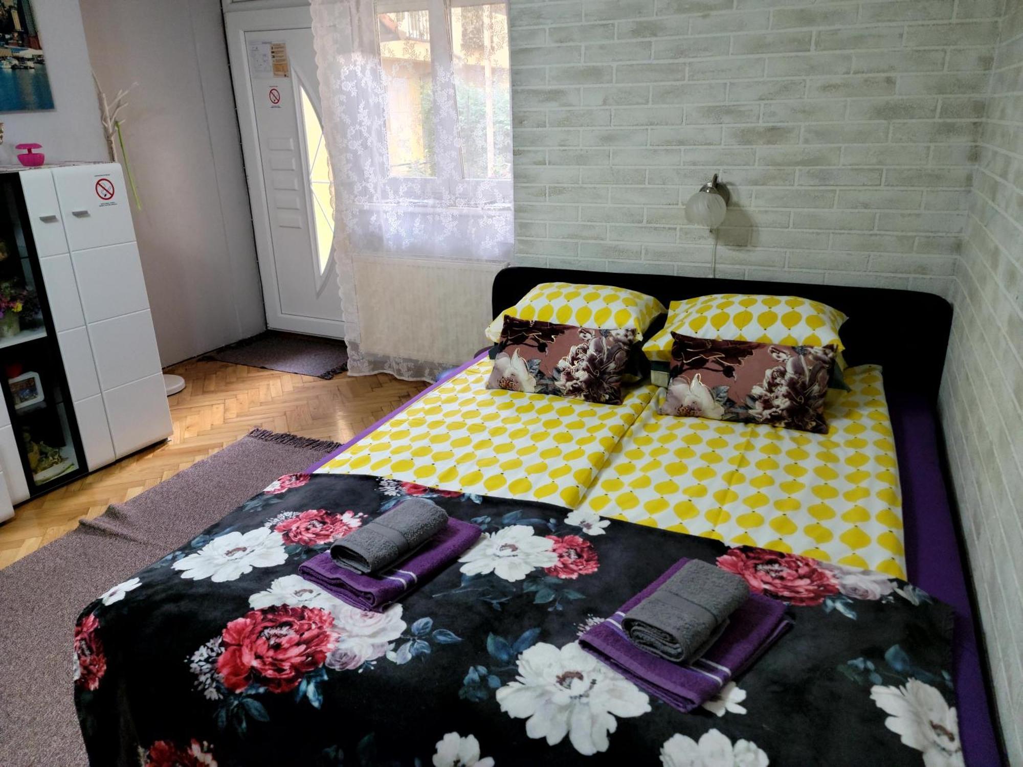 Apartman "Garden" Novi Sad Luaran gambar