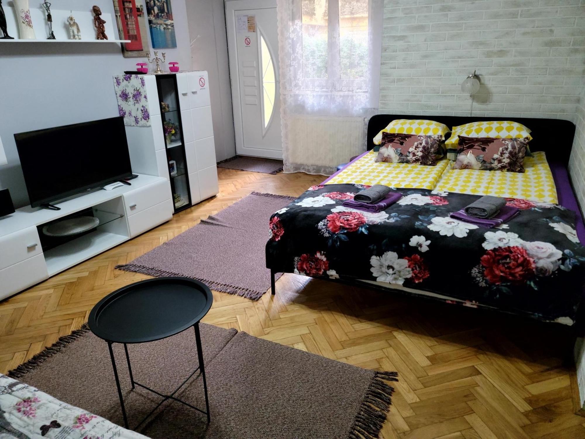Apartman "Garden" Novi Sad Luaran gambar