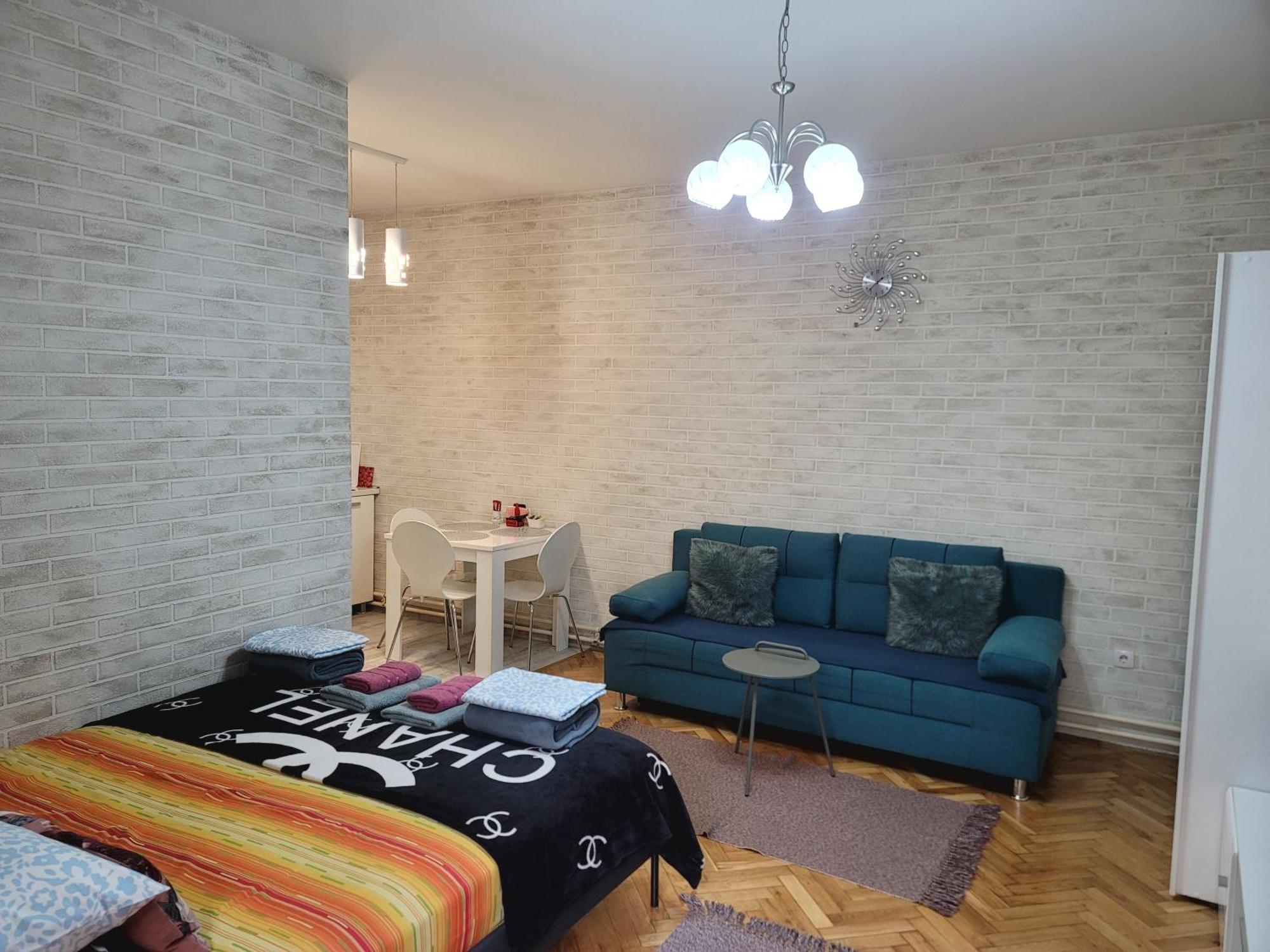 Apartman "Garden" Novi Sad Luaran gambar