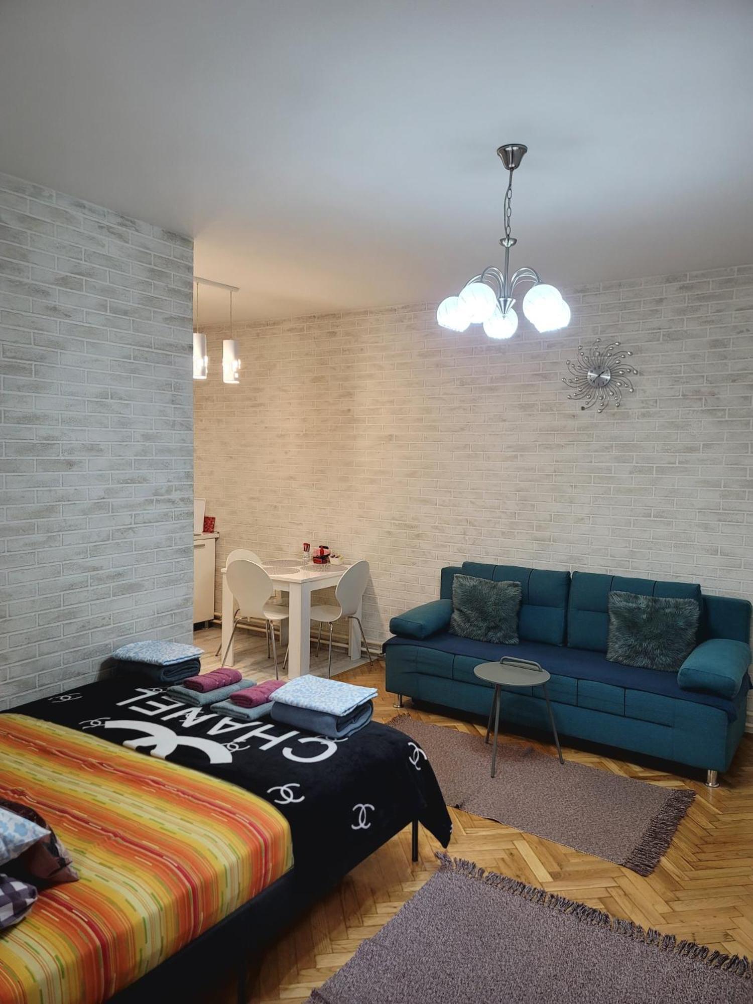 Apartman "Garden" Novi Sad Luaran gambar
