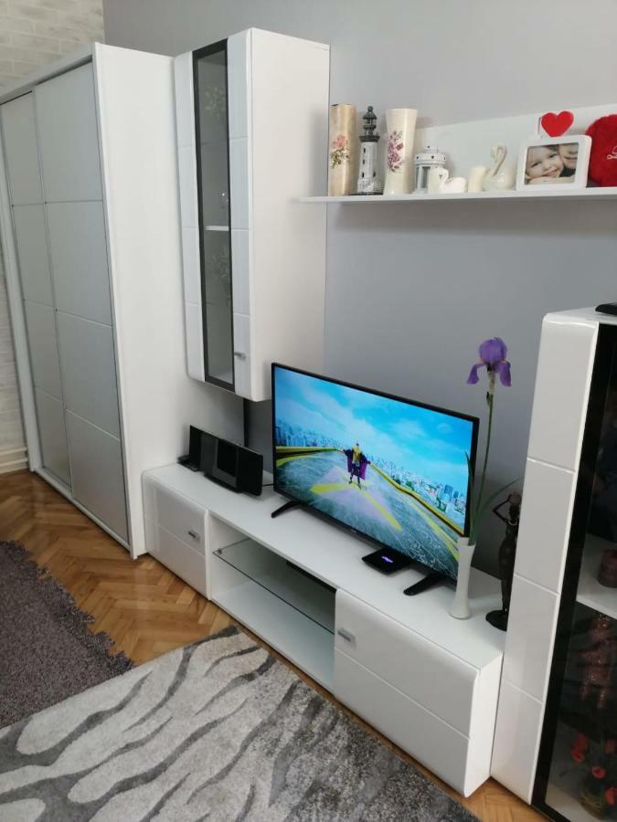 Apartman "Garden" Novi Sad Luaran gambar